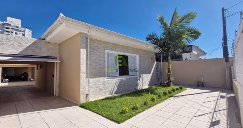 Linda casa com 4 dormitórios no Jardim Atlântico Florianópolis SC