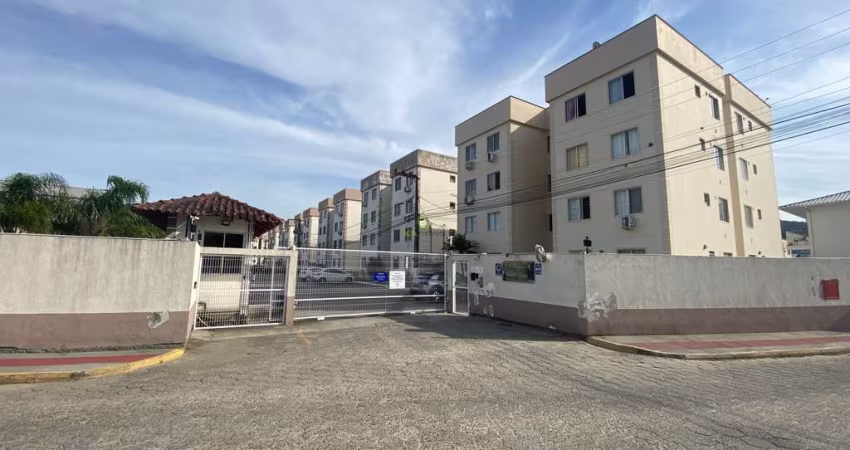 ÓTIMO APTO COM 2 QUARTOS E ESTACIONAMENTO