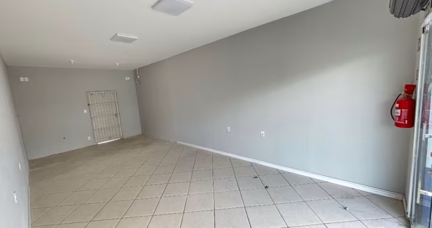 Alugo Sala Comercial com 50m², Bairro Garcia - Blumenau