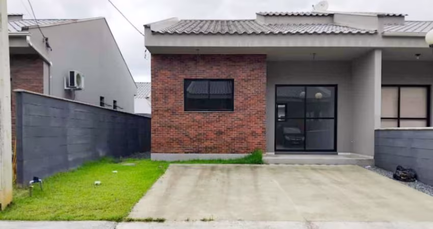 Vendo Casa com 02 Quartos, Bairro Testo Salto - Blumenau