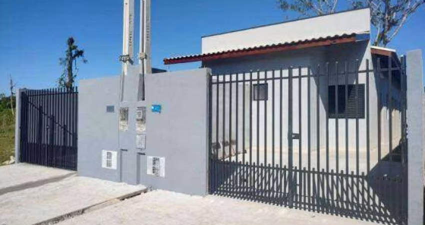 Casa à Venda - Balneário dos Golfinhos, Caraguatatuba - 55,33m2  - 2 Quartos