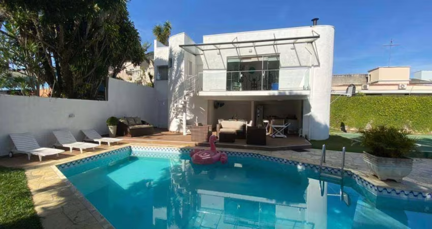 Casa à Venda - Vila Oliveira, Mogi das Cruzes - 420m2  - 4 suítes