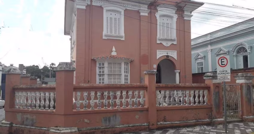 Casa com 3 quartos à venda na Duque de Caxias, 1005, Centro, Amparo