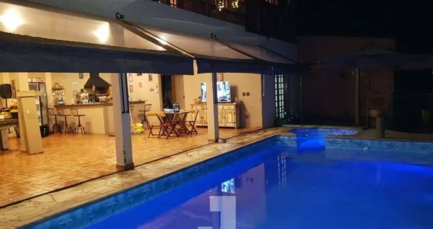 Chácara à Venda - Estância Santa Maria do Laranjal, Atibaia - 1.200m2  - 4 Quartos