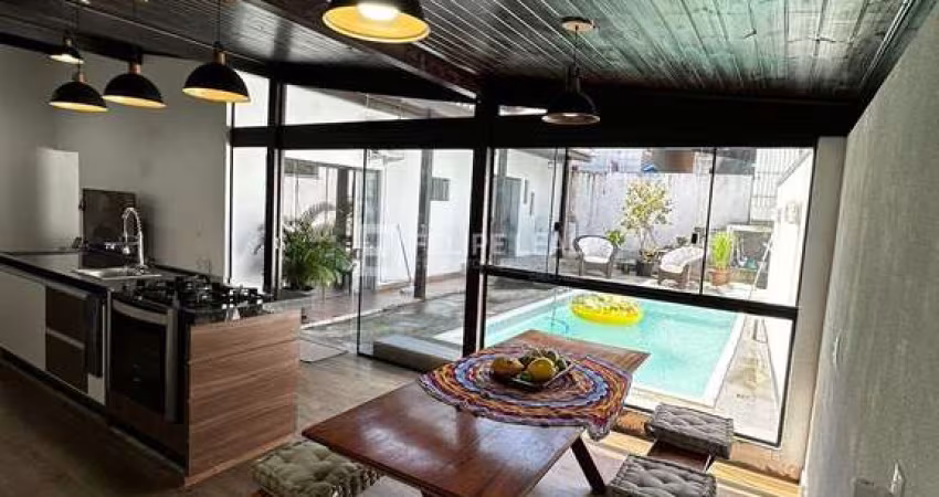 Casa em Ipiranga - São José, SC