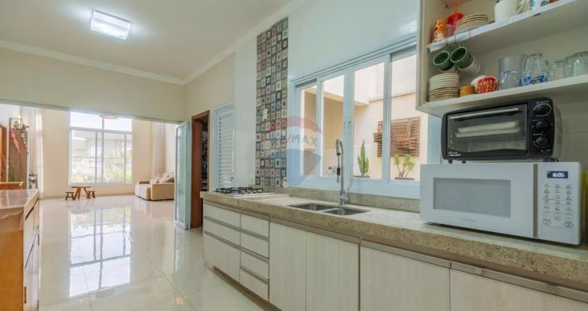 Casa térrea a venda no Condominio Campos do Conde II - 3 suites - R$885.000,00 - 183m2 - Paulinia/SP