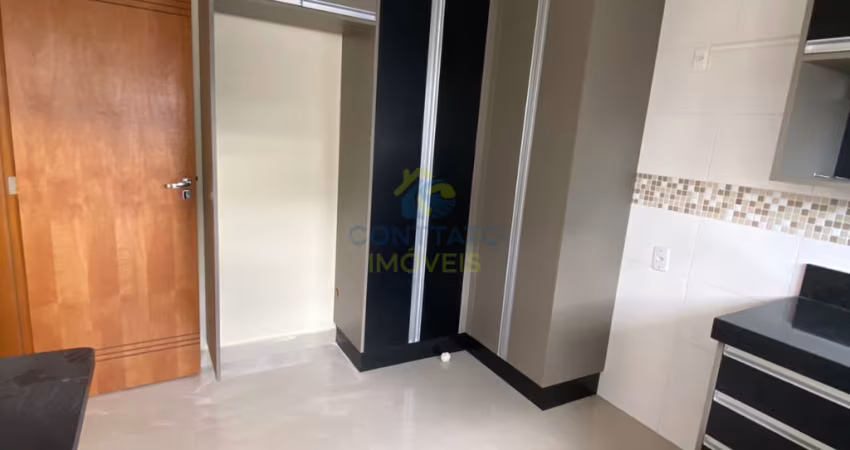 Residencial Shangri-la, Sobrado com 03 Quartos sendo 01 Suíte - Valor R$ 4.100,00