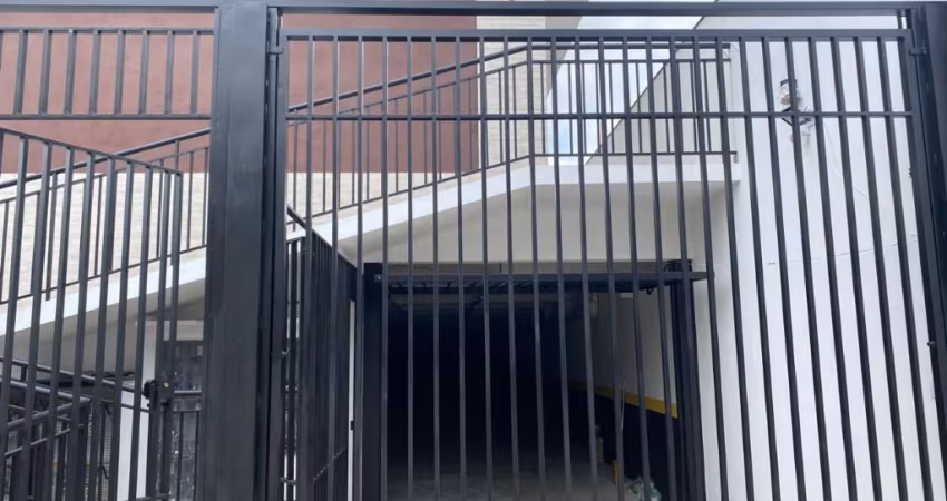 CASA EM CONDOMÍNIO FECHADO 3 DORMS 2 VAGAS 1 SUITE