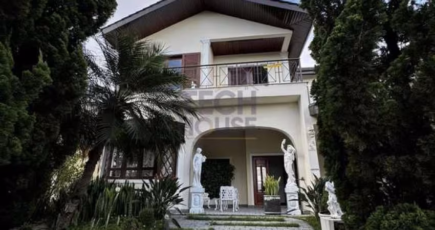 Casa no Residencial 5 Alphaville com 5 Suítes, Piscina, 4 Vagas e Escritório