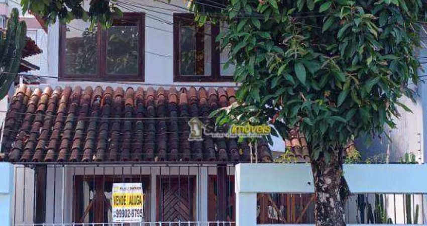 Casa com 3 dormitórios para alugar, 300 m² por R$ 4.156,87/mês - Riviera Fluminense - Macaé/RJ