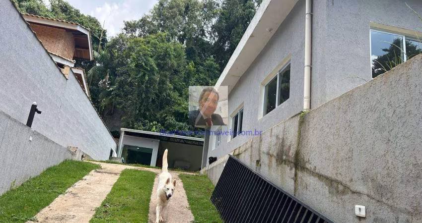 Aluga-se ou Vende-se Casa Térrea, NOVA, 2 dorm, no Cond. Vila Verde.