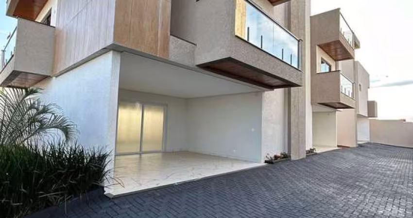 Sobrado com Terraço à venda | Bairro FAG