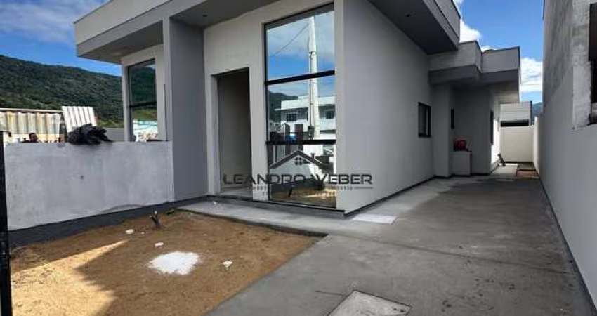 Casa Geminada Térrea l 2 Dormitórios l 1 suíte – São José/SC