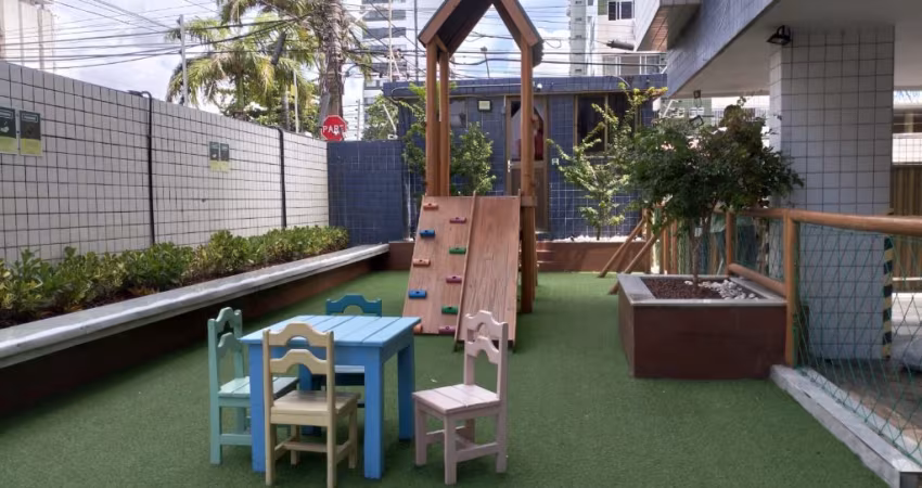 Apartamento amplo na quadra da praia de Candeias