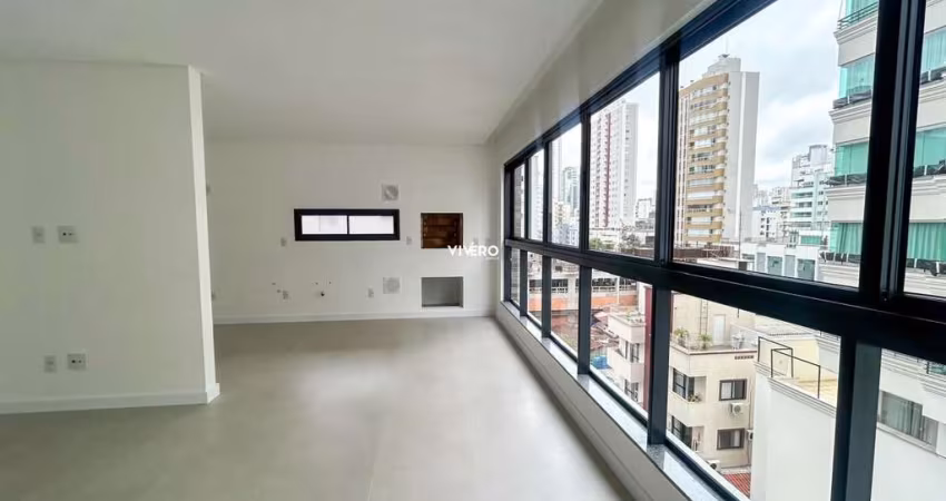 Apartamento de 3 dormitórios no Centro de Balneário Camboriú