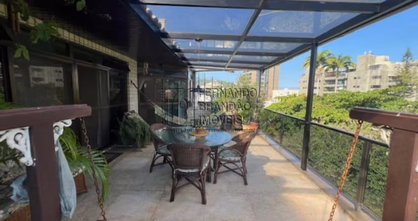 Jardim Oceânico, Avenida Comandante Julio de Moura, com vista mar, primeira quadra na Praia do Pepê, super exclusivo