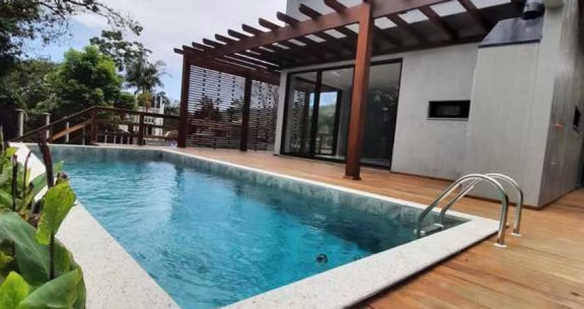 Casa à venda no bairro Taquaras - Balneário Camboriú/SC