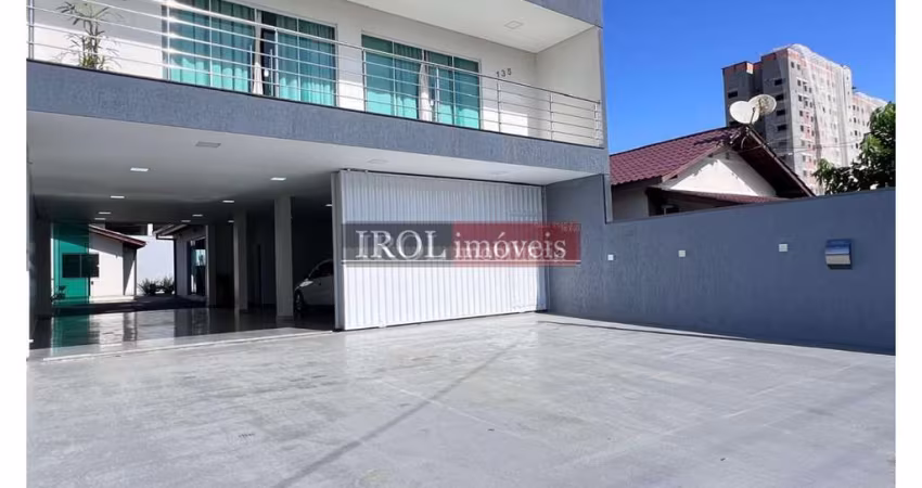 Casa Residencial e/ou Comercial com ótimo terreno