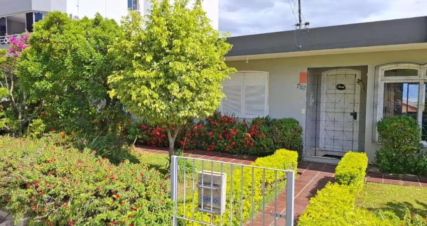 Casa em condomínio fechado com 5 quartos à venda na Rua João Motta Espezim, 782, Saco dos Limões, Florianópolis