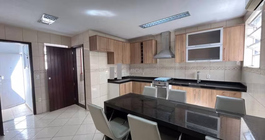 A VENDA LINDA CASA, 3 QUARTOS, SUÍTE NA RUA ADALBERTO ARANHA