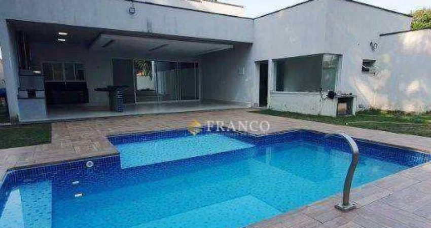 Casa com 3 dormitórios para alugar, 350 m² por R$ 8.000,00/mês - Condomínio Portal da Serra - Taubaté/SP