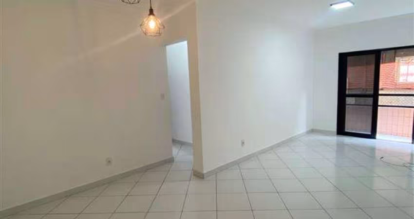 OPORTUNIDADE!!! 375MIL - 150METROS DA PRAIA -  2 DORMITÓRIOS COM SACADA NA GUILHERMINA À VISTA OU PELOS BANCOS