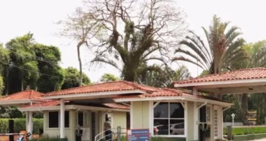 Casa no Condomínio Porto de Ibiúna com 2.010 m² de Terreno e 310 m² de área construída - Ibiúna - SP