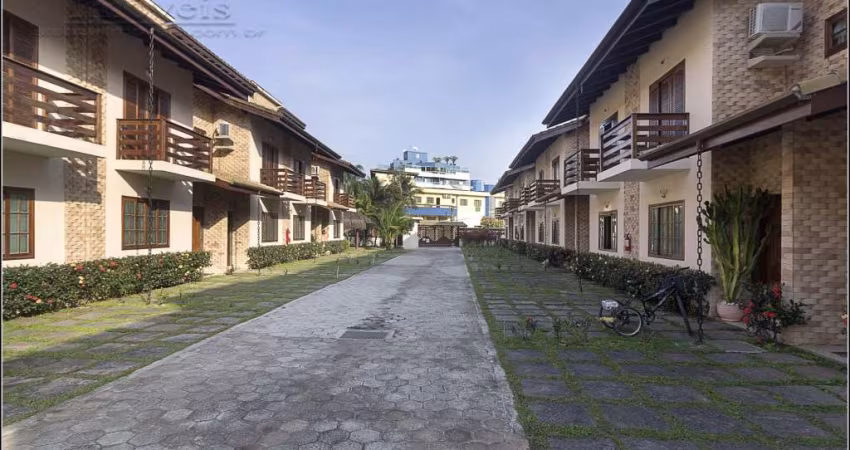 Casa em Village com 3 Quartos, 130m² por R$ 1.000.000 - Maitinga - Bertioga/SP