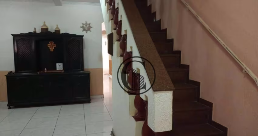 Sobrado com 4 dormitórios à venda, 271 m² por R$ 900.000,00 - Jardim Faculdade - Sorocaba/SP