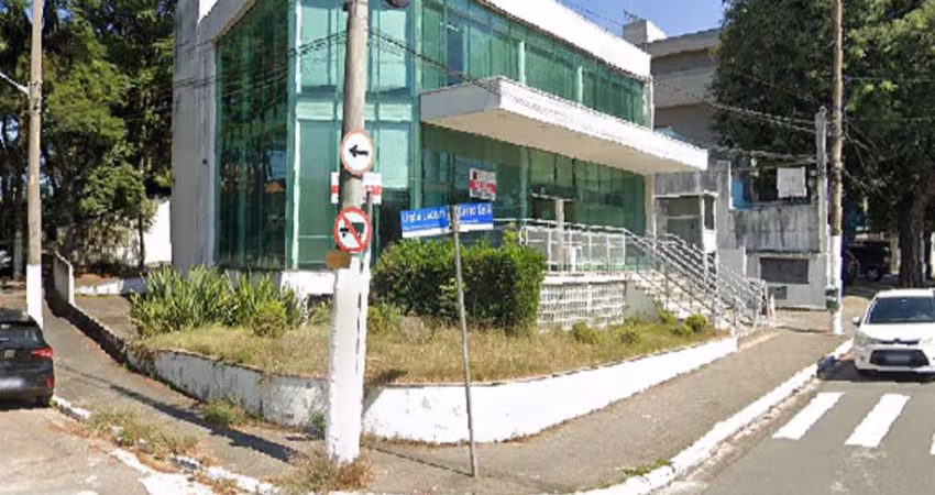 Prédio de esquina para locação na Vila Romana !!!