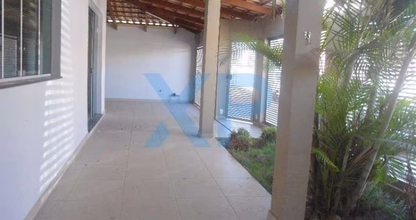 Casa com 3 quartos à venda na Rua Sebastião Cadavid, 381, Rancho Alegre, Divinópolis