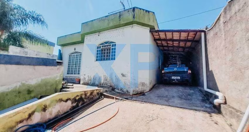 CASA RESIDENCIAL A VENDA NO BAIRRO TIETÊ EM DIVINÓPOLIS-MG