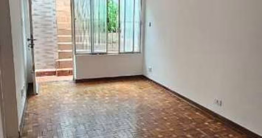 Casa Ampla com 3 Dormitórios, Suíte e Edícula