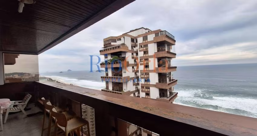 Barramares. Apartamento com 4 quartos(1 suíte) na praia da Barra da Tijuca!