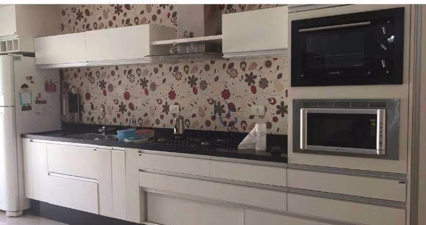 Casa com 3 dormitórios, 200 m² - venda por R$ 840.000 ou aluguel por R$ 3.117/mês - Jardim Independência - Taubaté/SP