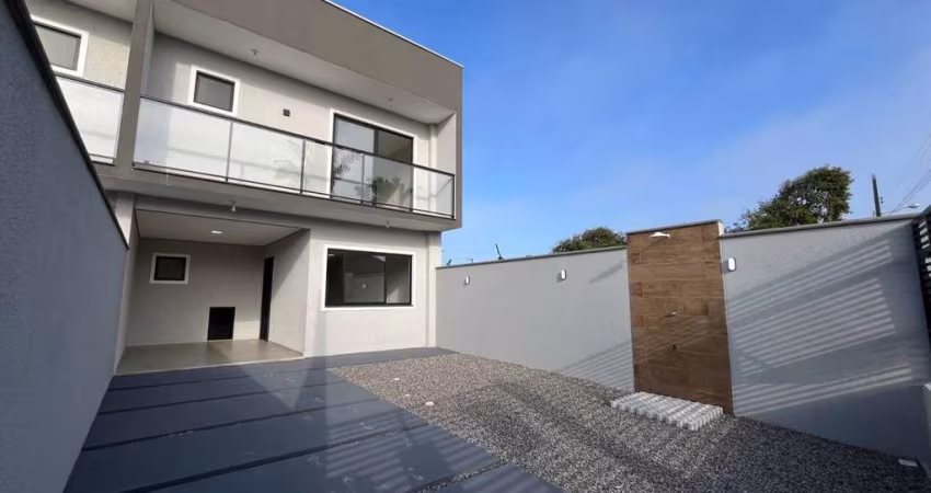 Sobrados com 1 Suíte a 200 Metros do Mar, Sai Mirim - Itapoá