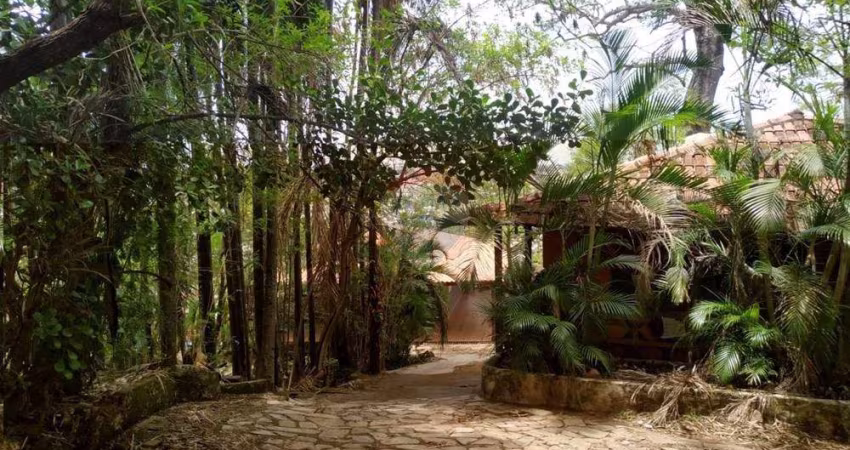 CHÁCARA COM DUAS BOAS CASAS