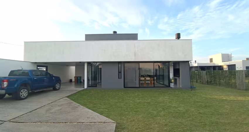 Casa em Condomínio Mobiliada em Atlântida Sul, Osório - Condomínio Lagoa do Passo