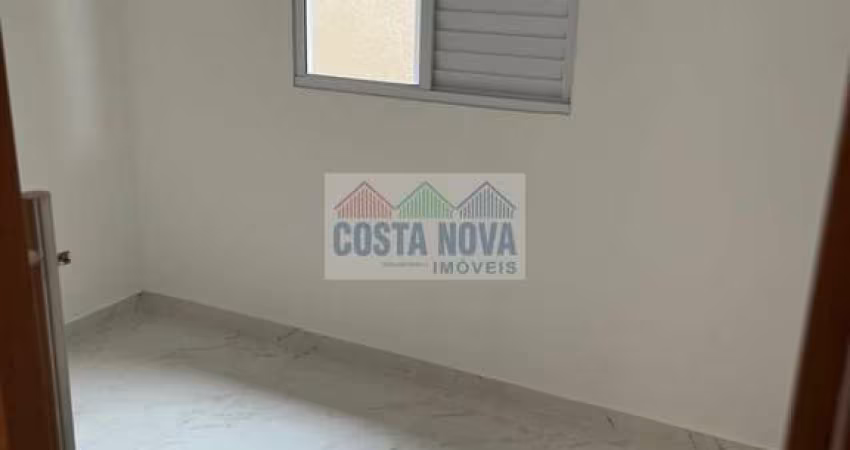 Casa em condomínio á venda com 45m², 1 dormitório, sala, cozinha e vaga de garagem na Praia Grande