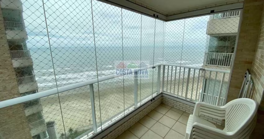 Apartamento pé na areia no Mirim, frente Mar, 2 dormitórios sendo 1 suíte, 2 banheiros, 1 vaga