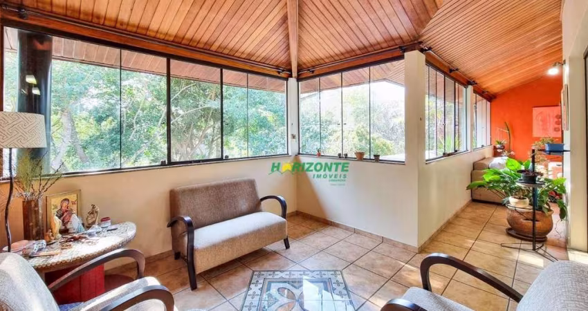 Casa com 3 dormitórios à venda, 4 salas,  199 m² - Urbanova - São José dos Campos/SP