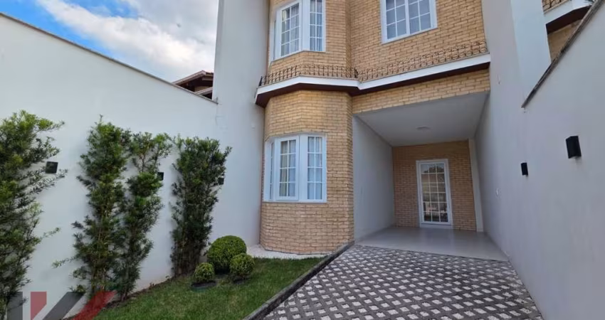 Casa com 3 quartos à venda em Água Verde, Blumenau 