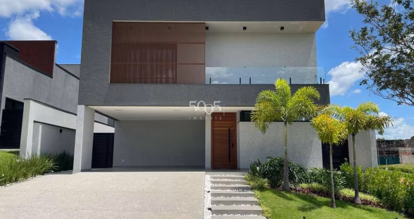 Casa no Cond. Alphaville Castelo em Itu, 3 suítes, com 401m² de área total