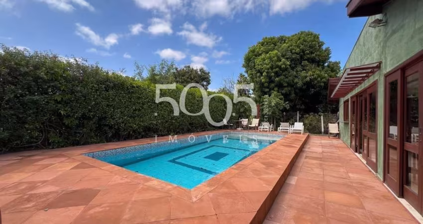 Casa estilo colonial à venda no Condomínio Campos de Santo Antônio em Itu, 3 suítes, 380m² de área construída e 861m² de terreno