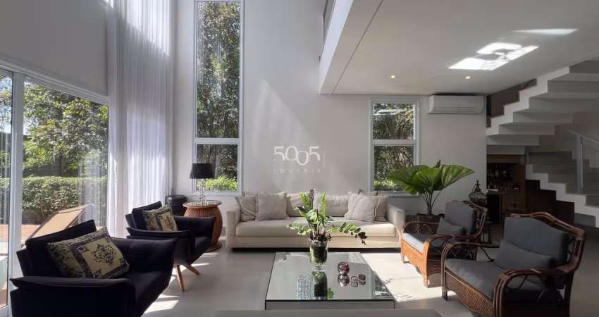 Casa sobrado à venda no condomínio Vila dos Manacás em Itu/SP, 4 suítes, 304m² construídos em 360m² de terreno