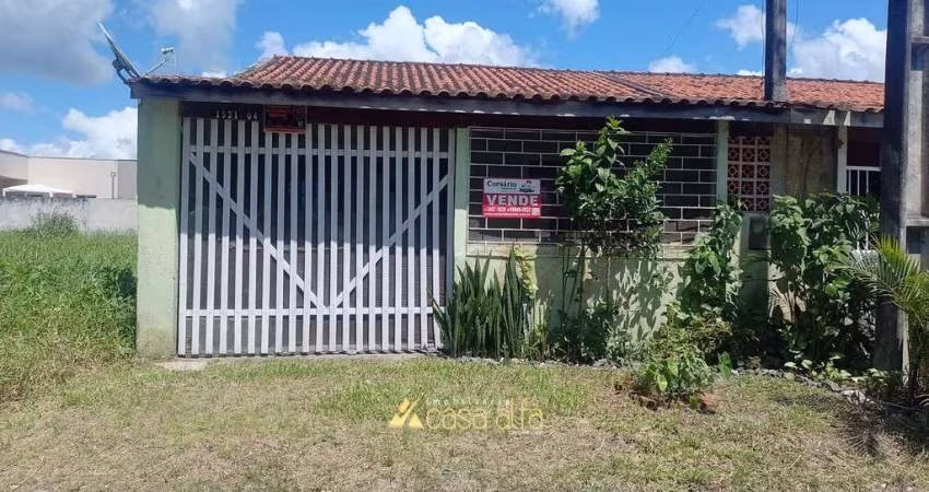 Casa com 02 dormitórios a venda em matinhos