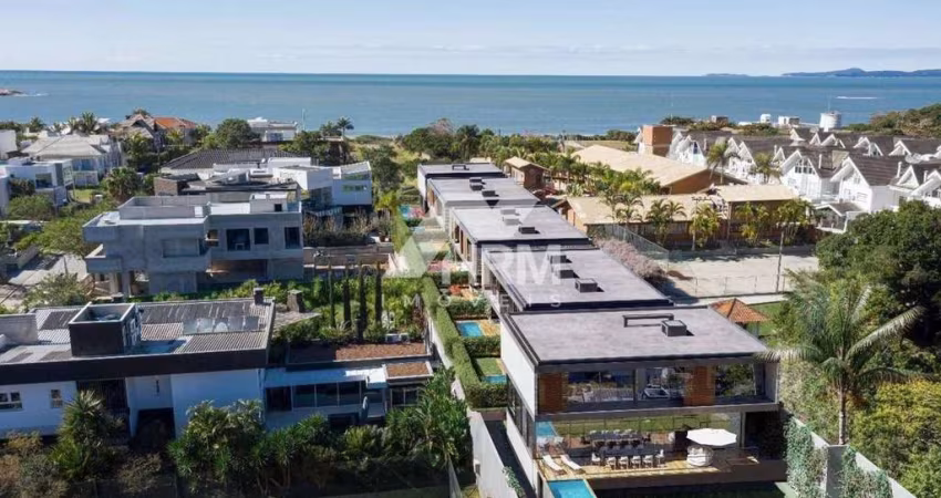 Casa em Condomínio, Praia do Estaleiro.