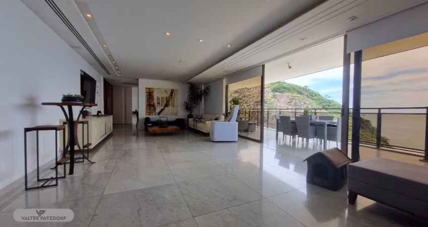 Apartamento à venda na Avenida Atlântica, Leme – Frente Mar, 3 Quartos, 4 Vagas, Vista Maravilhosa da Pedra do Leme