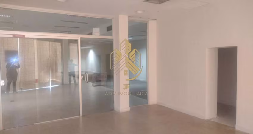 Salão Comercial na Penha de França - São Paulo-SP: 5 salas, 5 banheiros, 3 vagas de garagem, 360m². Excelente oportunidade para o seu negócio!