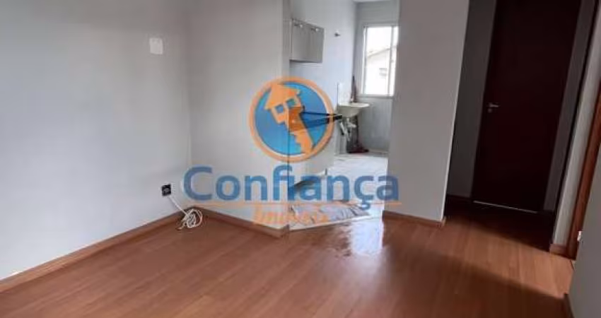 Apartamento 2 quartos | Reformado | com armários - condomínio Costa do Mar